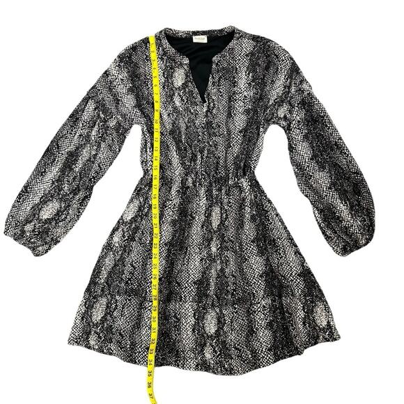 Peach Love Cali Snakeskin Dress Womens Size M Black Gray Stretchy Waist Edgy Fun - Picture 10 of 12